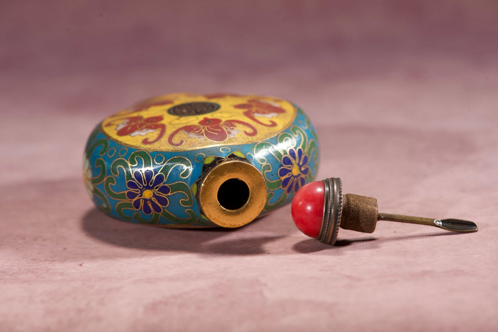 An Exquisite Cloisonne Bats Pattern Snuff Bottle - 8