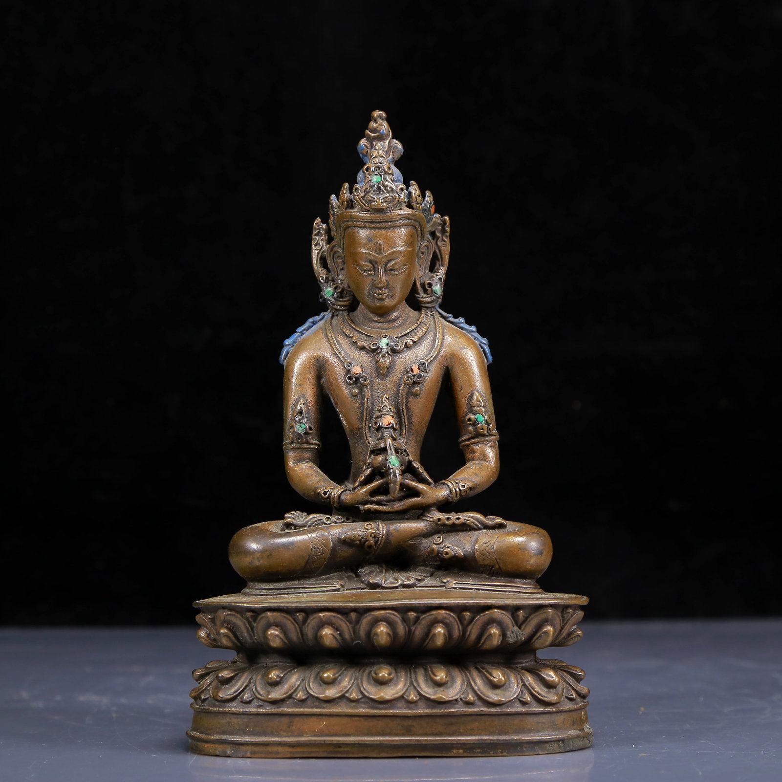 A Solemn Bronze Statue of Amitayus: A Solemn Bronze Statue of Amitayus,Qing Dynasty,China,Size:4.3inx3.1inx7.1in,Weight:935g,铜无量寿佛像,清代