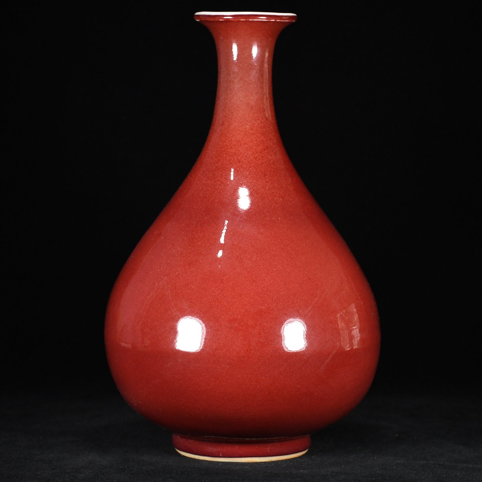 An Exquisite Ji Red Glazed Dragon Pattern Vase (1 of 16)