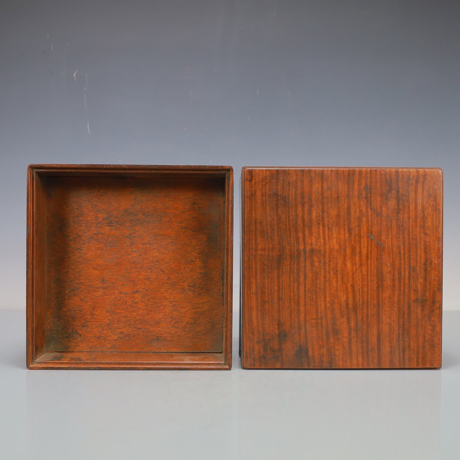 An Exquisite Huanghuali wood Box,with Zitanwood Box: An Exquisite Huanghuali wood Box,with Zitanwood Box,Qing Dynasty,China,Size:10.2inx12.6in,Weight:5250g,黄花梨木盒子,带紫檀木盒子