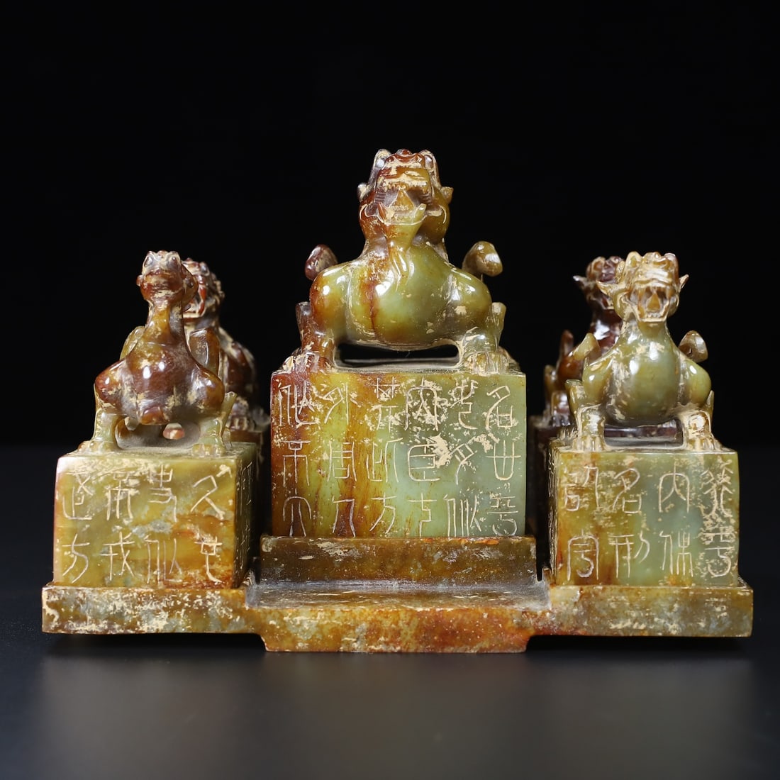 A Set of Fine White Jade Auspicious Animal Seal,With Inscriptions: A Set of Fine White Jade Auspicious Animal Seal,With Inscriptions,Han Dynasty,China,Size:6.5inx7.8inx5.4in,Weight:3600g,一套白玉瑞兽印章,带铭