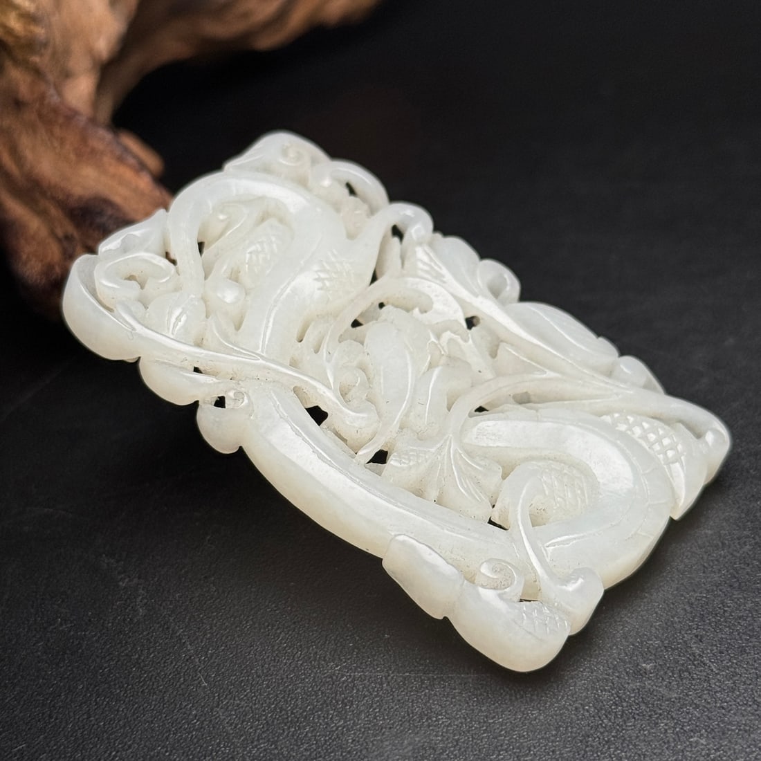 An Exquisite White Jade Dragon Pattern Pendant - 5