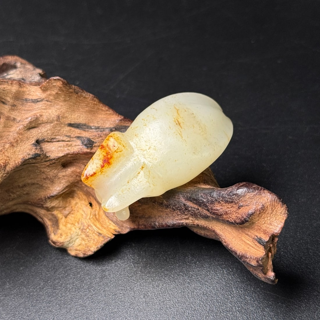 An Exquisite White Jade Cicada Ornament - 5