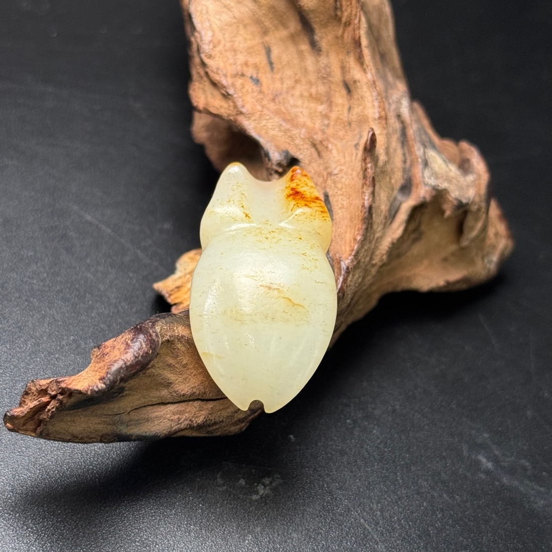 An Exquisite White Jade Cicada Ornament - 6
