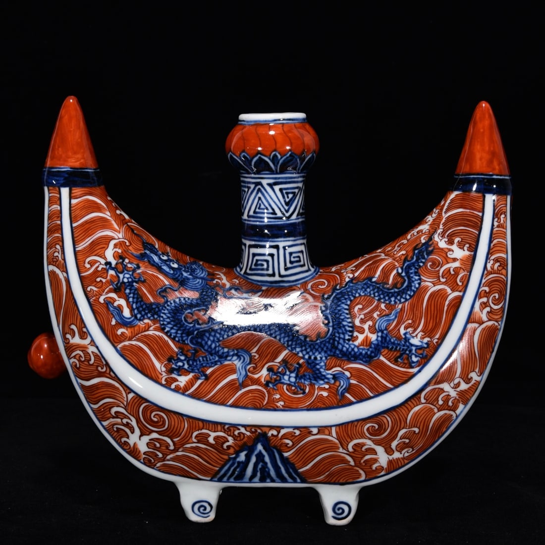 An Exquisite Blue and White Iron-Red Dragon Pattern Crescent Moon Pot (1 of 9)