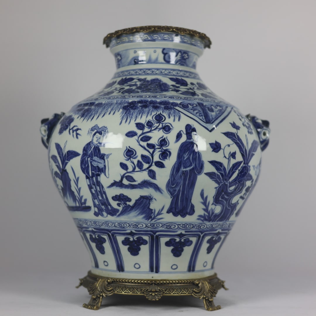 An Exquisite Blue and White Inlaid Bronze Character and Story Pattern Lotus Pattern Double-Ears Jar