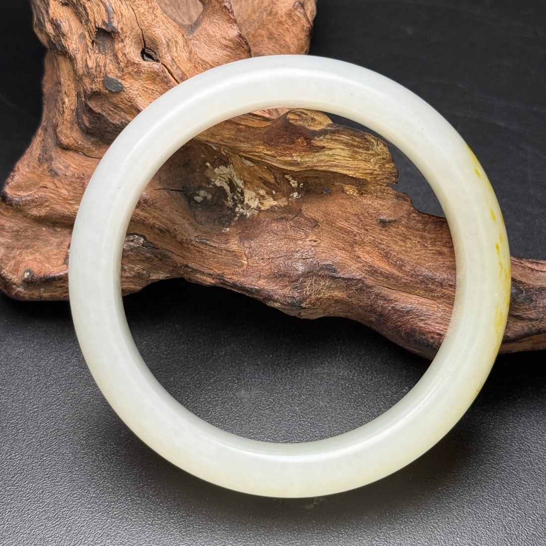 An Exquisite White Jade Bracelets - 3