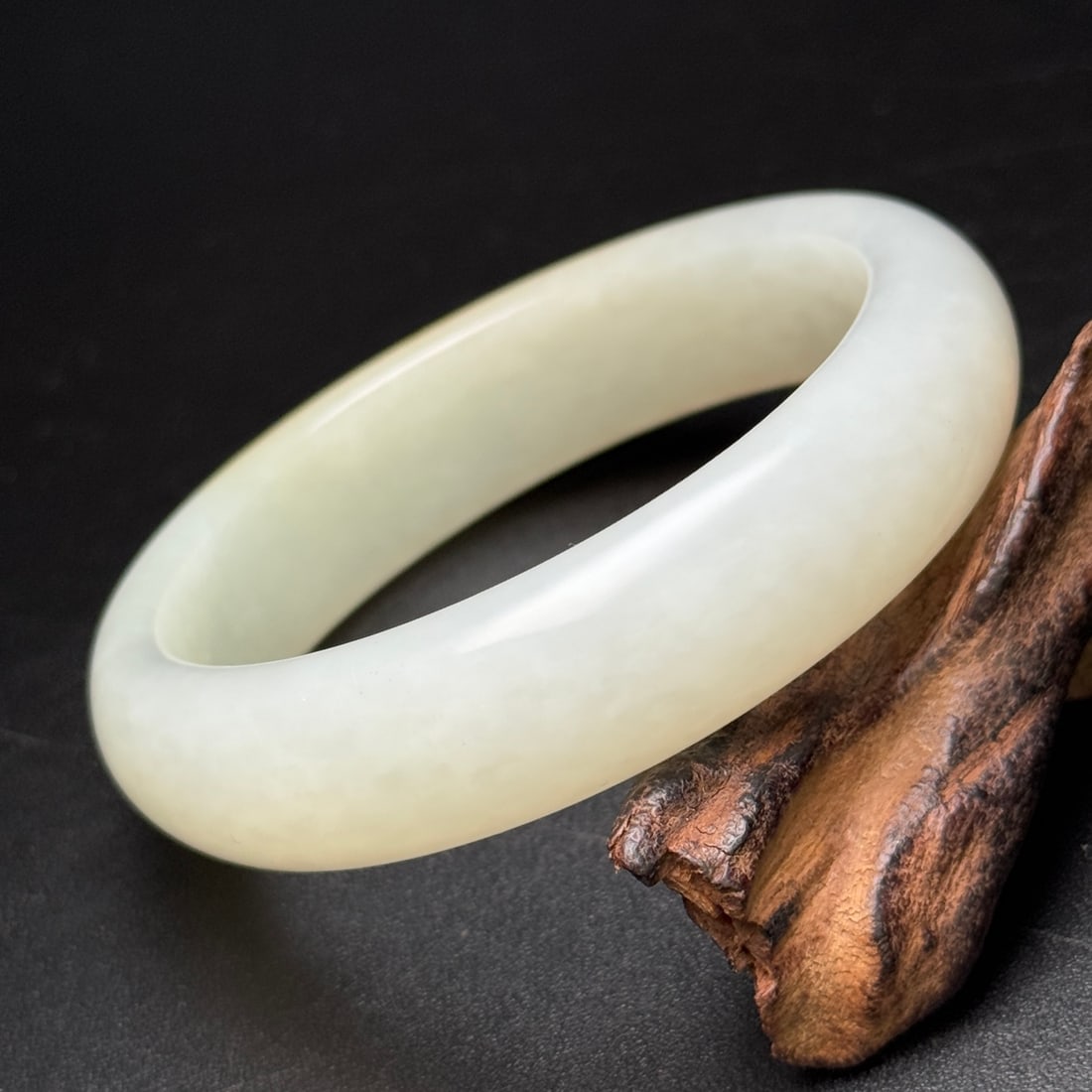 An Exquisite White Jade Bracelets - 5