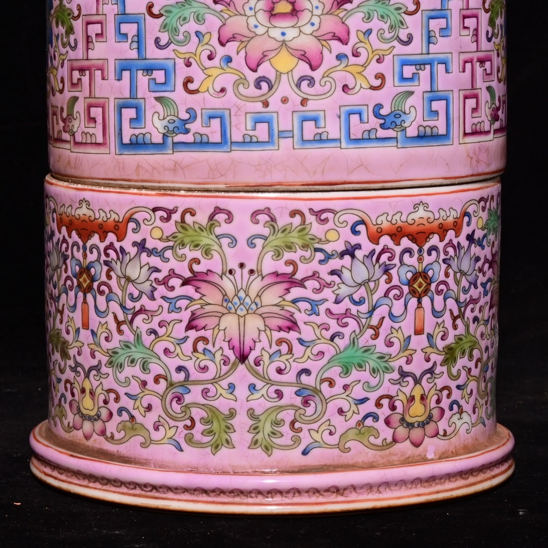 An Exquisite Enamel Flower Pattern Brush Pot, - 4