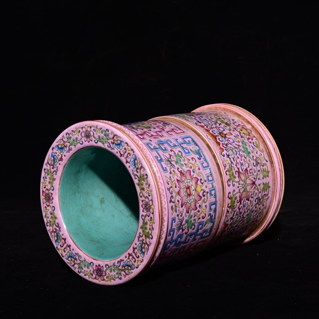 An Exquisite Enamel Flower Pattern Brush Pot, - 8
