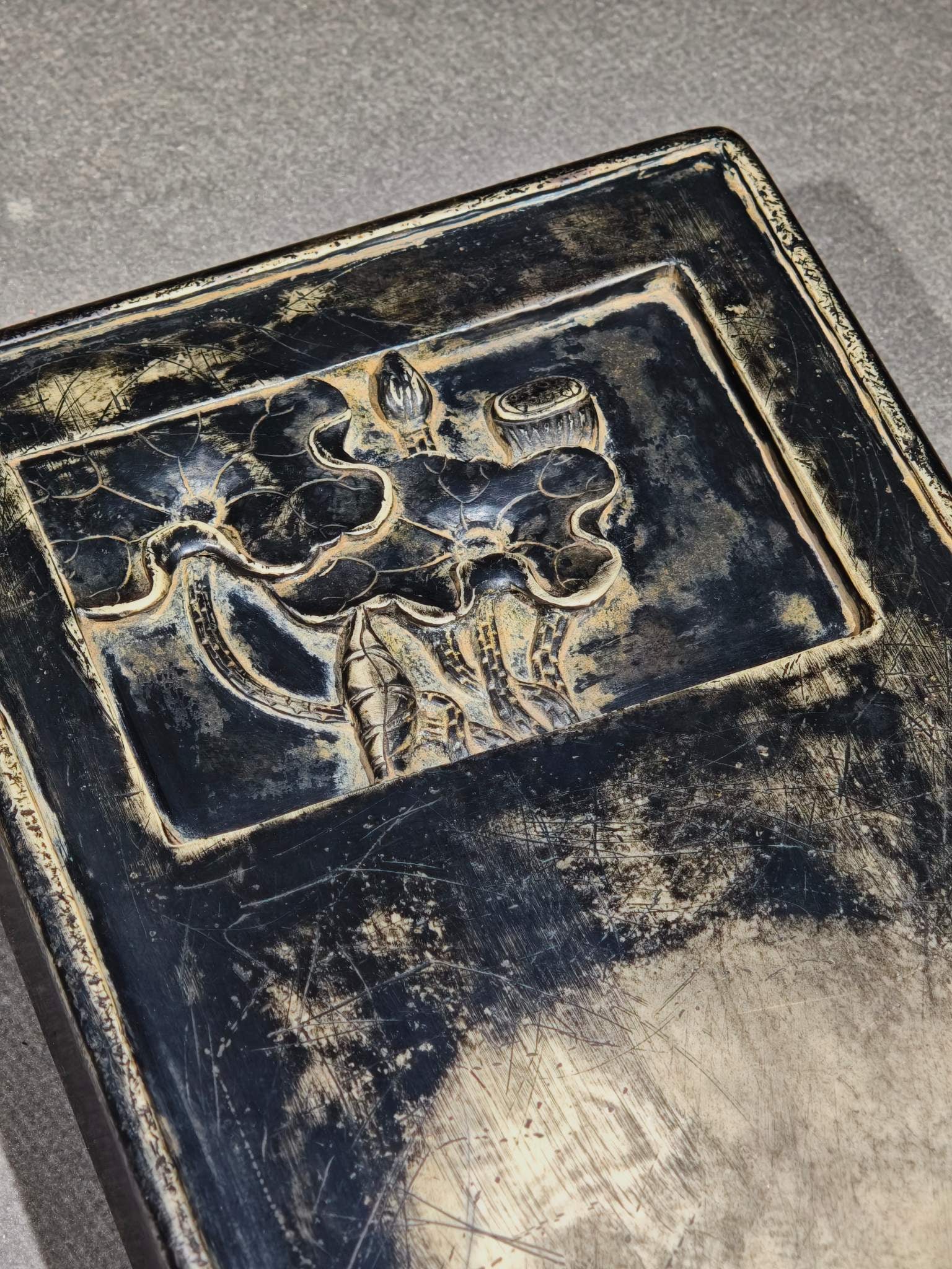 An Exquisite Lotus Leaf Pattern Fish Pattern Inkstone - 4