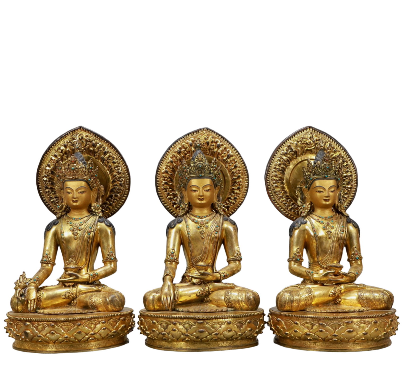 A Set of Solemn Gilt Bronze Statue of Sakyamuni,Inlaid Turquoise: A Set of Solemn Gilt Bronze Statue of Sakyamuni,Inlaid Turquoise,Qing Dynasty, China,Qianlong Mark,Size:7.9inx15.4in,Total Weight:18050g,一组铜鎏金释迦摩