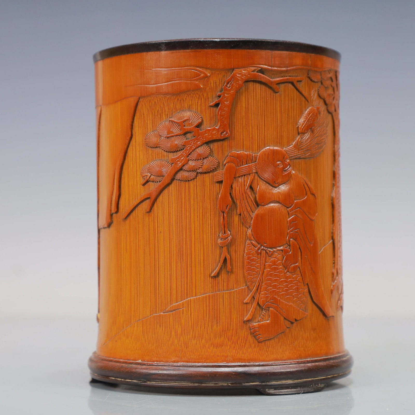 An Exquisite Bamboo Character and Story Pattern Brush Pot,with poem: An Exquisite Bamboo Character and Story Pattern Brush Pot,with poem,Qing Dynasty,China,Size:4.7inx5.5in,Weight:500g,竹雕人物故事纹笔筒,带