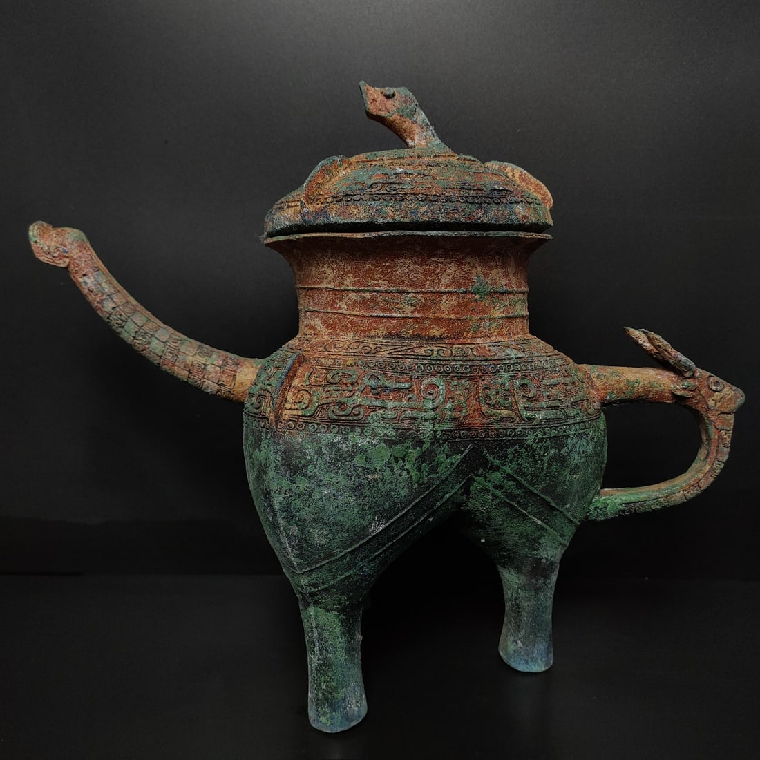 An Exquisite Bronze Dragon Pattern Ewer - 4