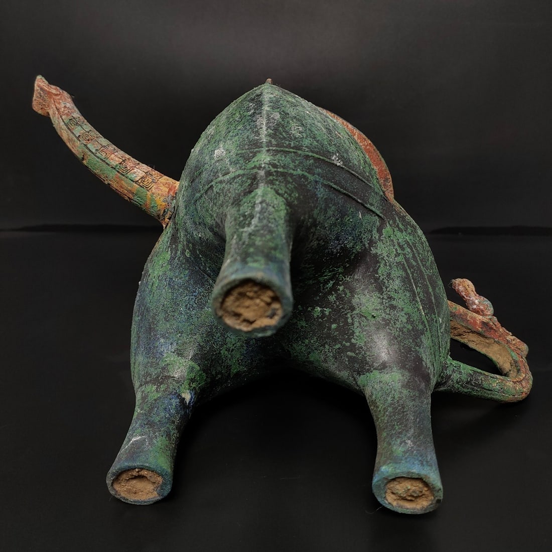 An Exquisite Bronze Dragon Pattern Ewer - 9