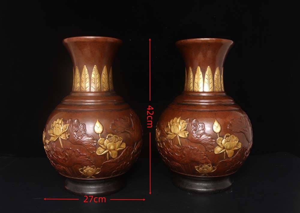 A Pair of Exquisite Gilt Bronze Lotus Pattern Vases: A Pair of Exquisite Gilt Bronze Lotus Pattern Vases,Ming Dynasty,China,with Xuande Six-character Mark,Size:16.5inx10.6in*2,Weight:26000g,一对铜鎏金荷花纹