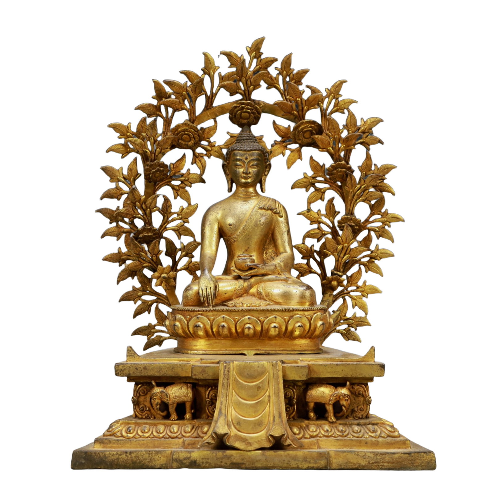 A Solemn Gilt Bronze Statue of Sakyamuni: A Solemn Gilt Bronze Statue of Sakyamuni,Ming Dynasty, China,Size:10.2inx6.3inx13.8in,Weight:5800g,铜鎏金释迦摩尼像,中国明代