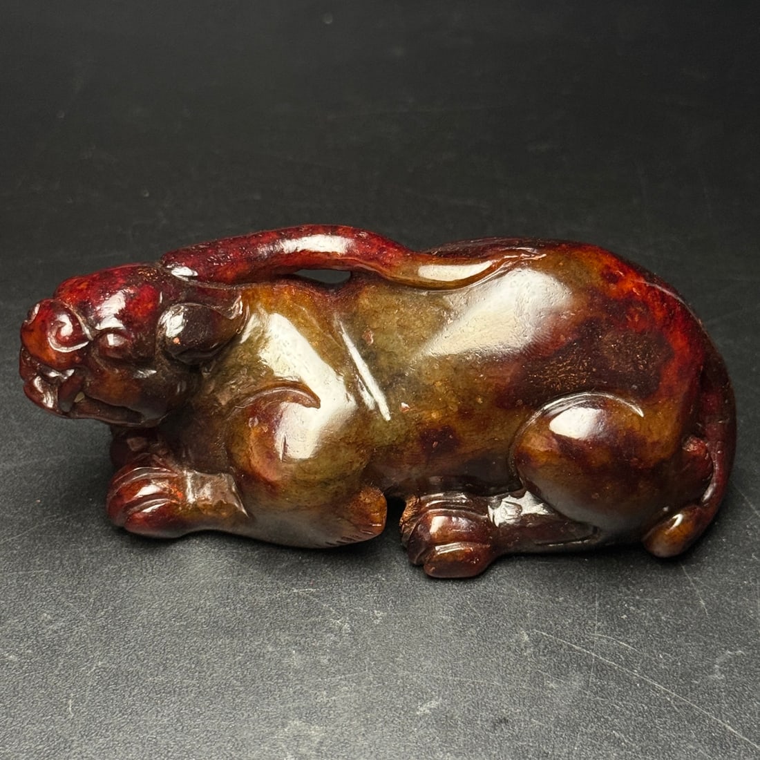 An Exquisite White Jade Wealth-Attracting Creature Ornament: An Exquisite White Jade Wealth-Attracting Creature Ornament,Han Dynasty,China,Size:3.9inx1.9inx1.5in,Weight:248g,白玉貔貅摆件,中国汉代
