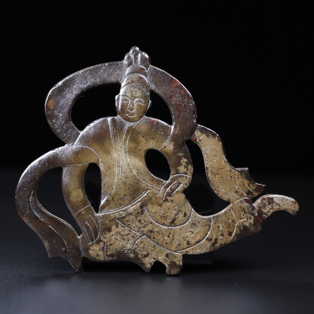 An Exquisite White Jade Figure Ornament: An Exquisite White Jade Figure Ornament,Han Dynasty,China,Size:5.7inx4.5inx0.2in,Weight:129.8g,白玉人物摆件,中国汉代