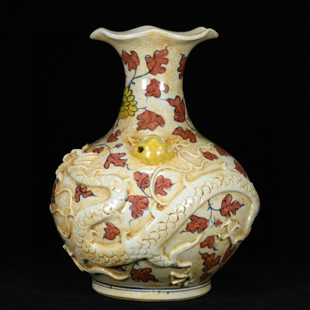 An Exquisite Biscuit Flower Pattern Dragon Pattern Double-Ears Vase - 2