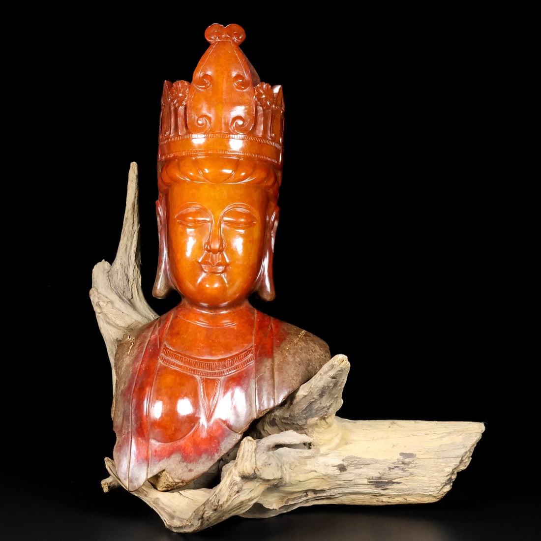 An Exquisite White Jade Buddha Statue Ornament: An Exquisite White Jade Buddha Statue Ornament,Han Dynasty,China,Size:5.7inx3.9inx11.2in,Weight:2596g,白玉佛像摆件,中国汉代