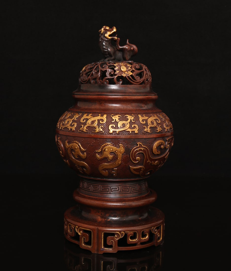 An Exquisite Gilt Bronze Auspicious Animal Pattern Censer: An Exquisite Gilt Bronze Auspicious Animal Pattern Censer,Ming Dynasty,China,with Xuande Six-character Mark,Size:9.8inx3.7in,Weight:3200g,铜鎏金瑞兽纹香ୀ