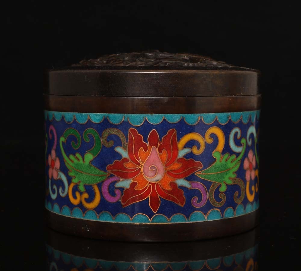 An Exquisite Cloisonne Lotus Pattern Jar: An Exquisite Cloisonne Lotus Pattern Jar,Ming Dynasty,China,with Xuande