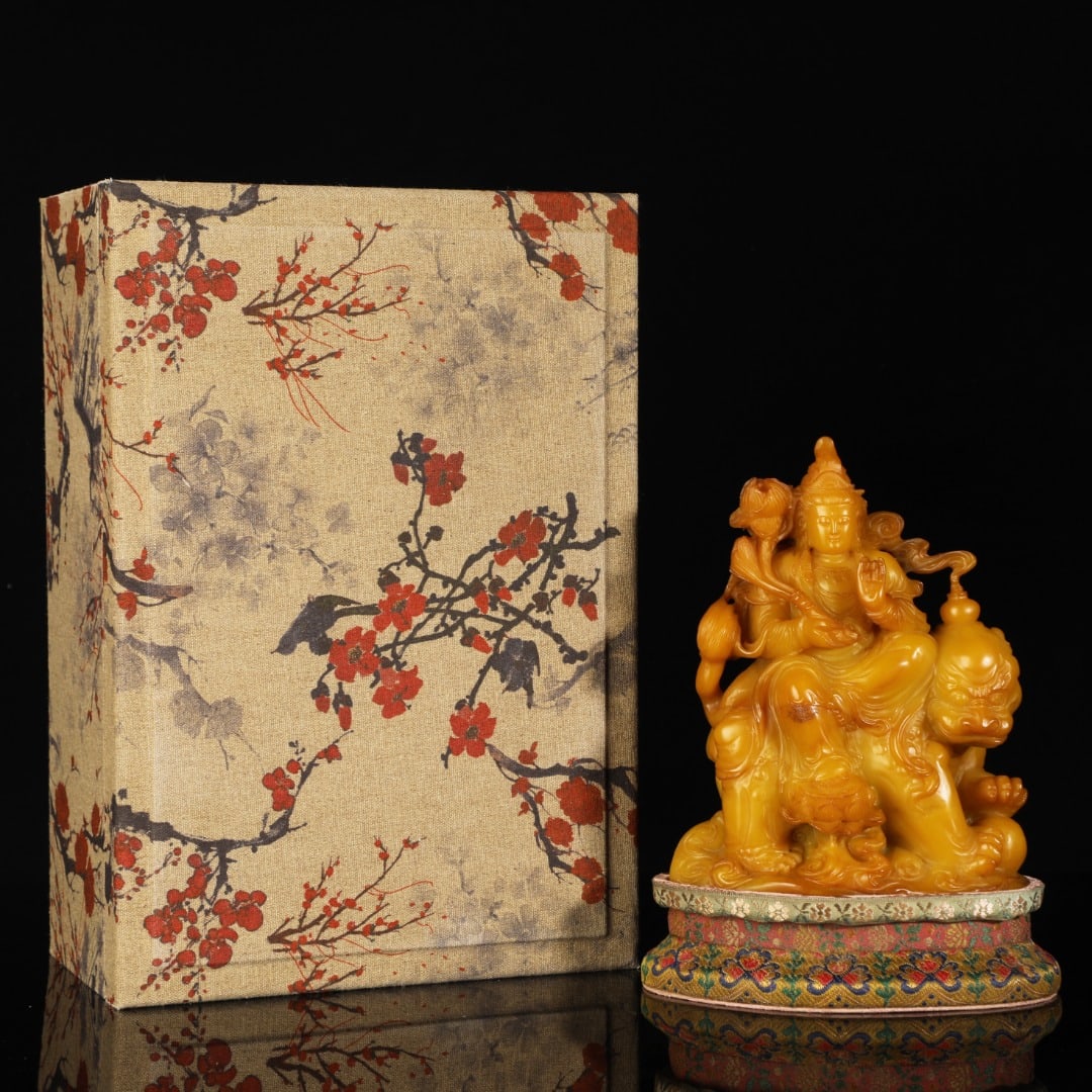 An Exquisite Tianhuang Stone Statue of Avalokitesvara: An Exquisite Tianhuang Stone Statue of Avalokitesvara,Qing Dynasty,China,With
