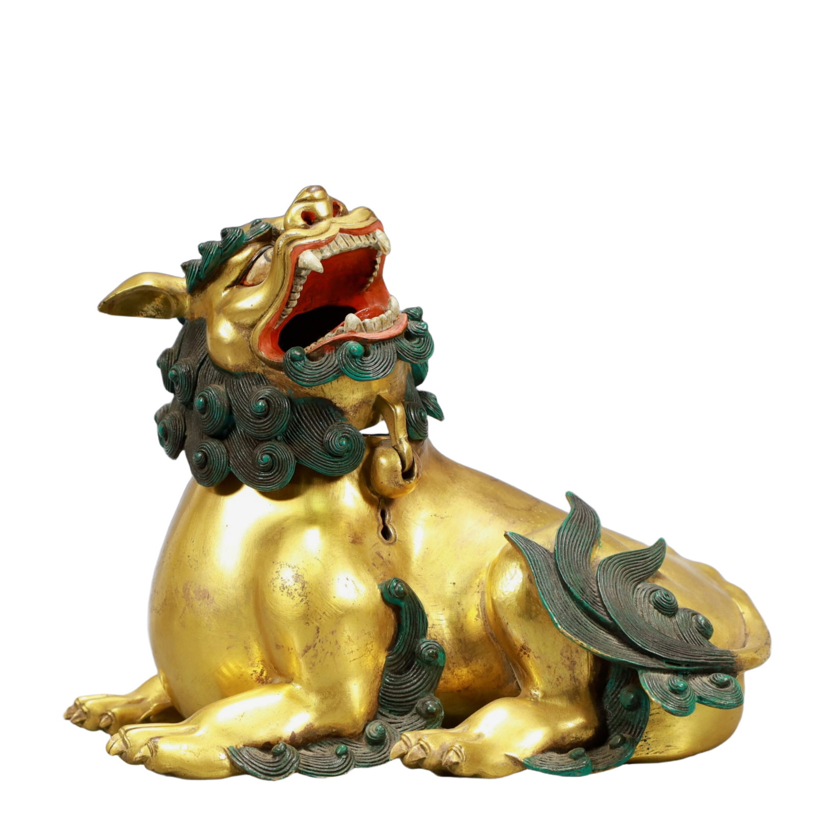 A Rare Gilt Bronze Lion Ornament: A Rare Gilt Bronze Lion Ornament,Qing Dynasty, China,Size:9.1inx5.5inx7.9in,Weight:2950g,铜鎏金狮子摆件,中国清代