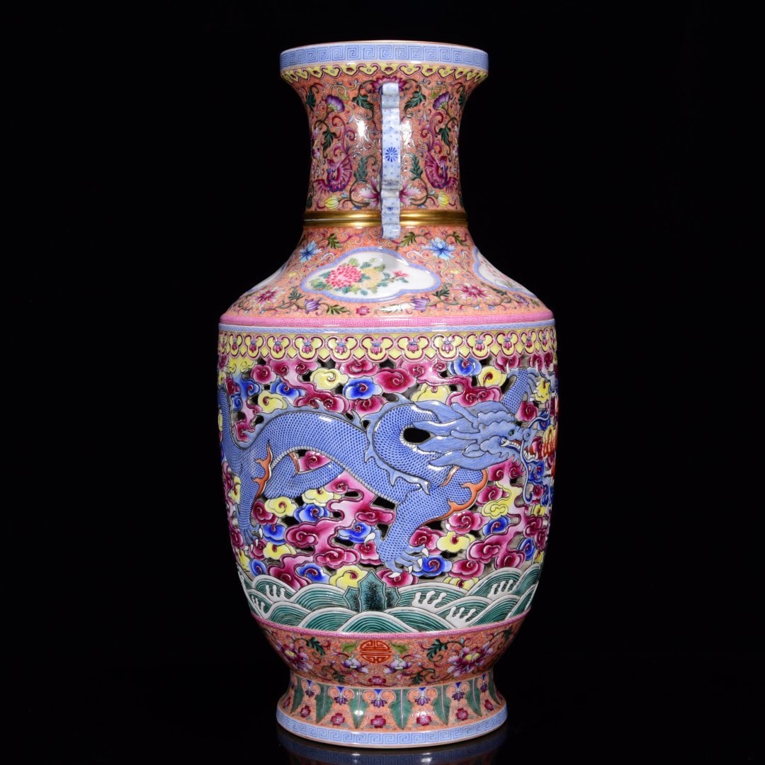 An Exquisite Enamel Painted Gold Dragon Pattern Vase - 2