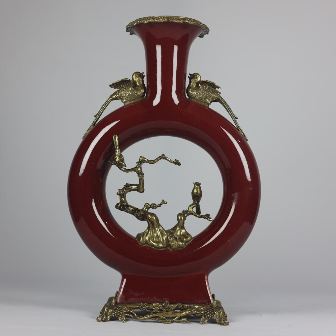 An Exquisite Langyao red glaze Inlaid Bronze Flower and Bird Pattern Vase: An Exquisite Langyao red glaze Inlaid Bronze Flower and Bird Pattern VaseQing Dynasty,China,Yongzheng Six-character Mark,郎红釉镶铜花鸟纹瓶,ߑ