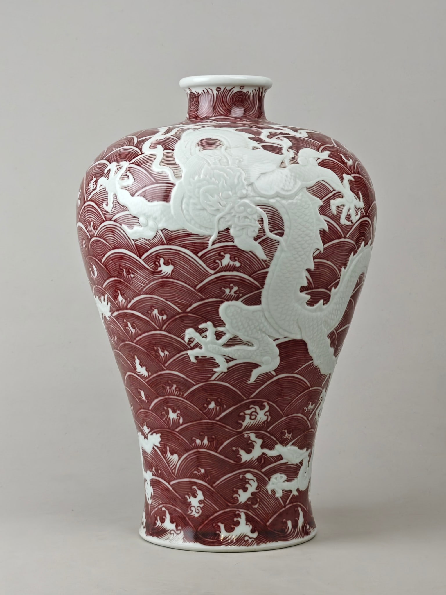 Underglaze-Red Seawater Dragon Pattern Vase - 3