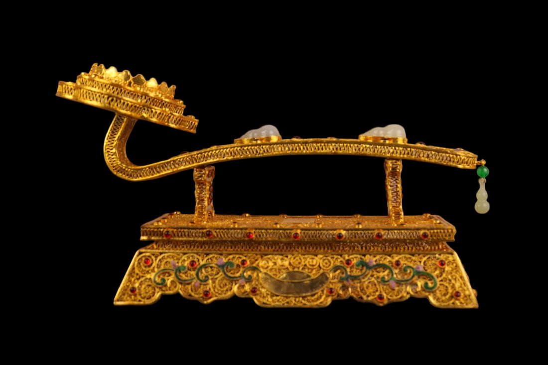 An Exquisite Filigree and Gilding Inlaid White Jade Flower Pattern Ruyi Ornament,Inlaid Gems: An Exquisite Filigree and Gilding Inlaid White Jade Flower Pattern Ruyi Ornament,Inlaid Gems,Qing Dynasty,China,with Qianlong Four-character