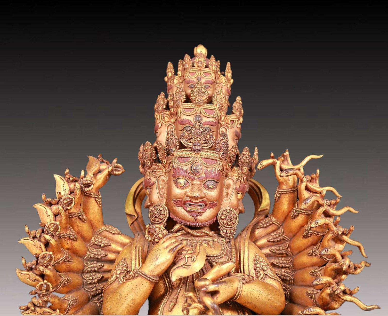 A solemn gilt bronze Vajra statue - 2