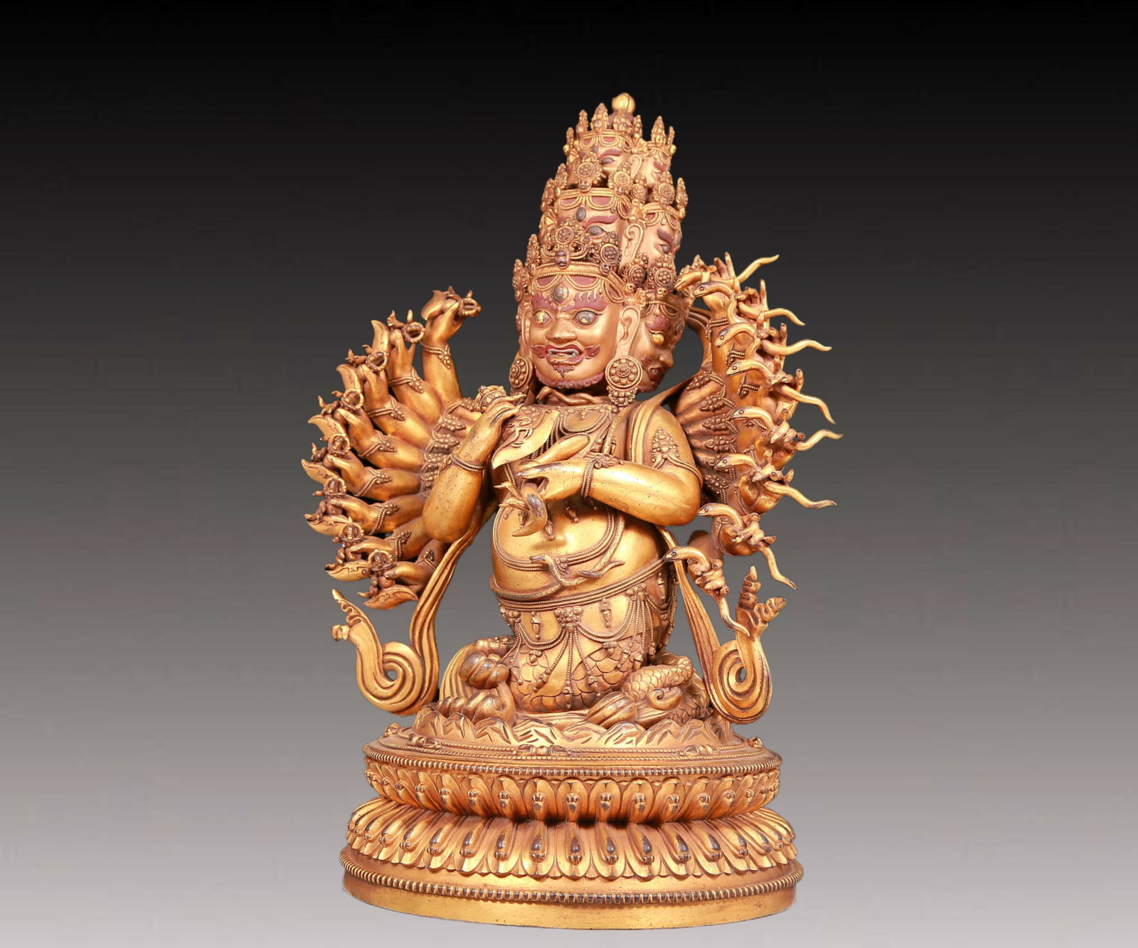 A solemn gilt bronze Vajra statue - 6