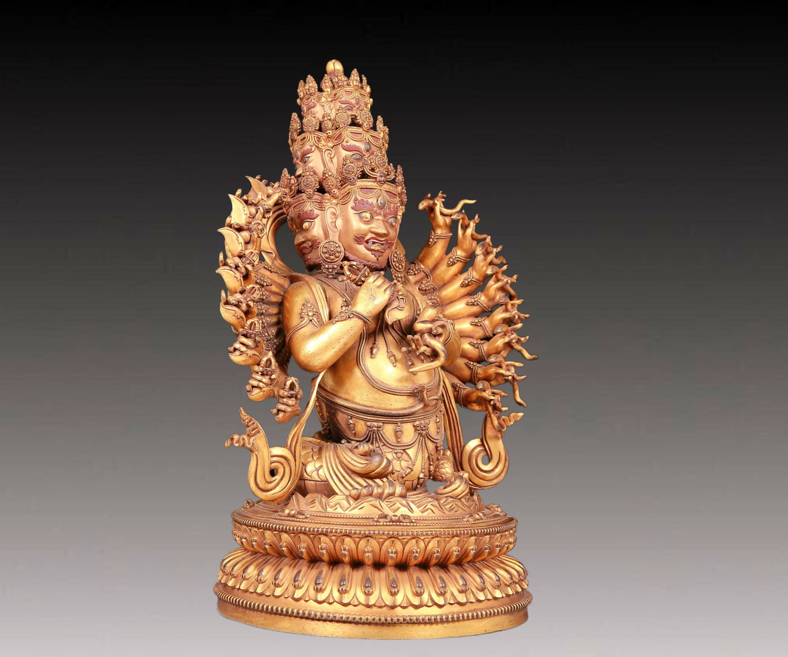 A solemn gilt bronze Vajra statue - 9