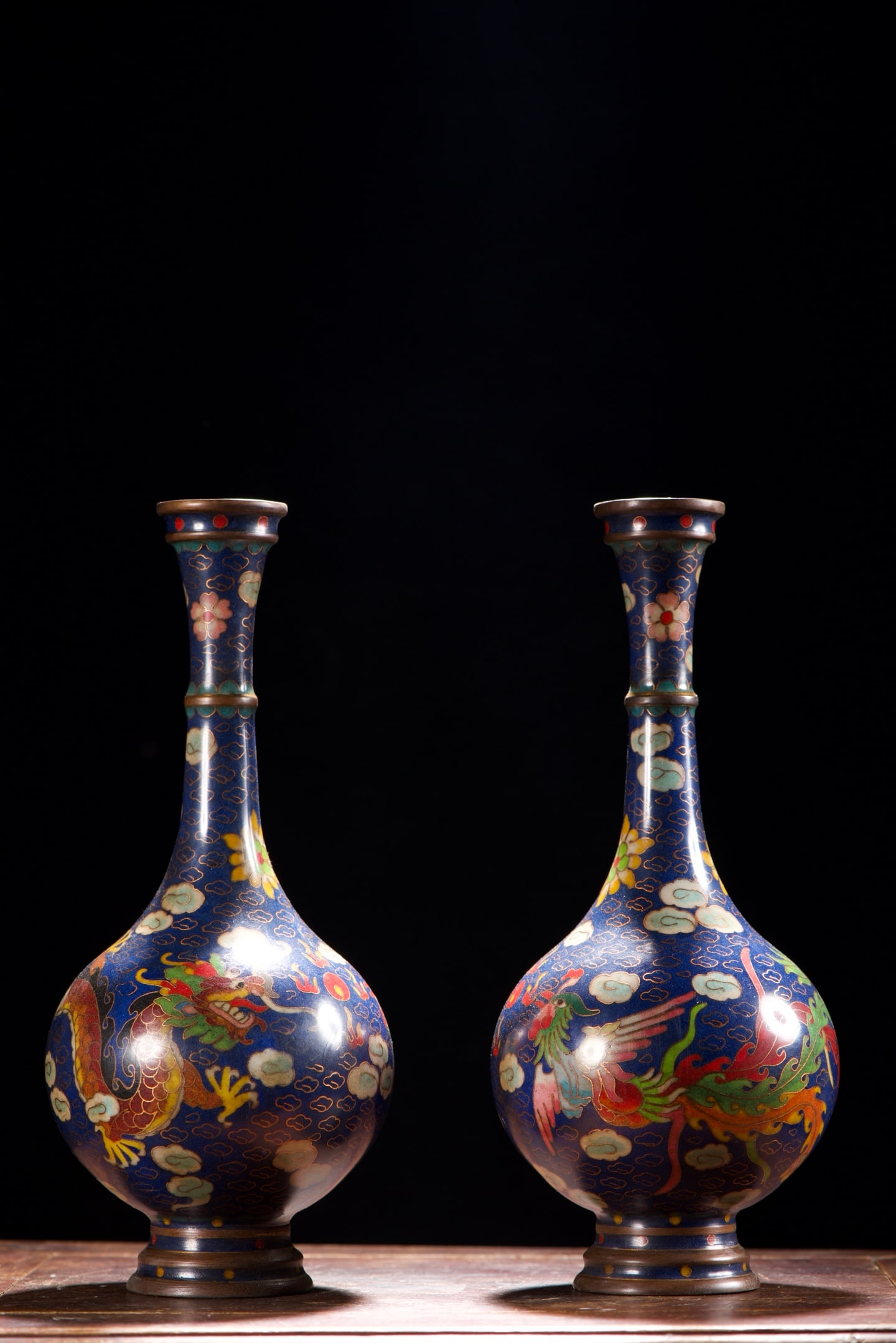 A Pair of Exquisite Cloisonne Dragon Pattern Phoenix Pattern Vases: A Pair of Exquisite Cloisonne Dragon Pattern Phoenix Pattern Vases,Qing Dynasty,China,with Qianlong Four-character