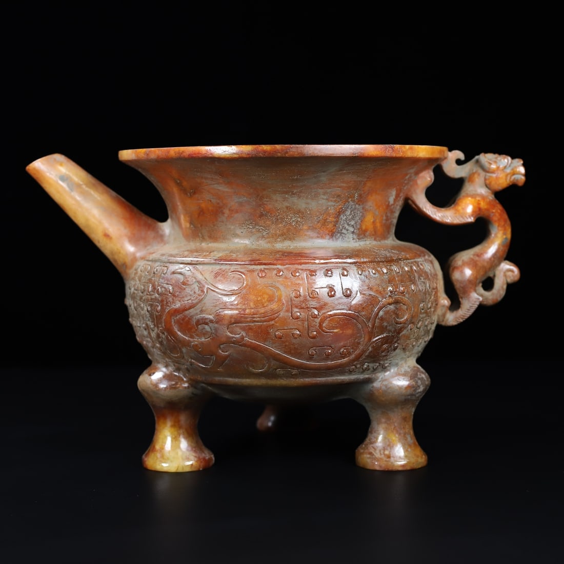 An Exquisite White Jade Dragon and Phoenix Pattern Ewer: An Exquisite White Jade Dragon and Phoenix Pattern Ewer,Han Dynasty,China,Size:10.2inx6.6in,Weight:1777g,白玉龙凤纹执壶,中国汉代