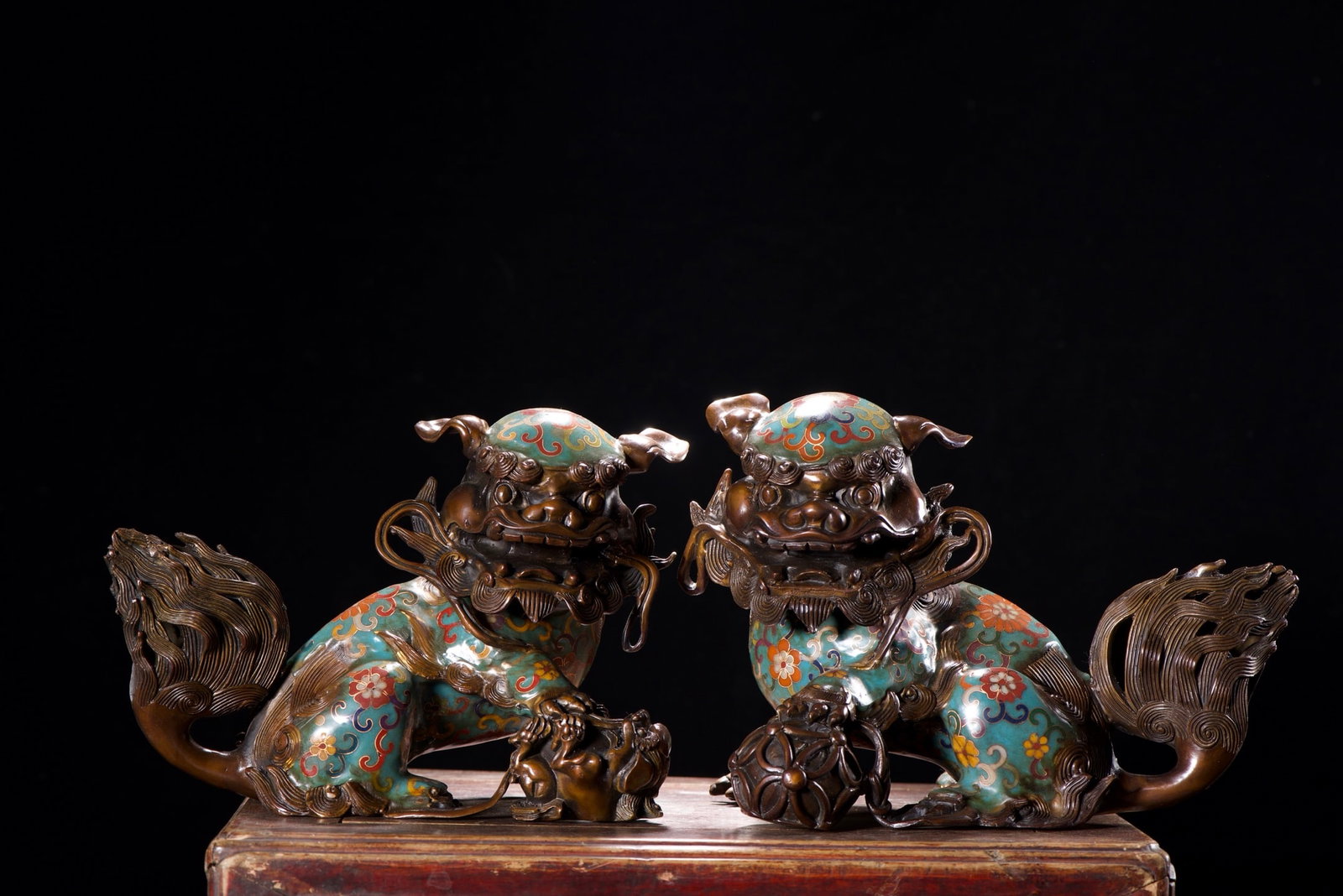 A Pair of Exquisite Cloisonne Lotus Pattern Lion Ornaments: A Pair of Exquisite Cloisonne Lotus Pattern Lion Ornaments,Ming