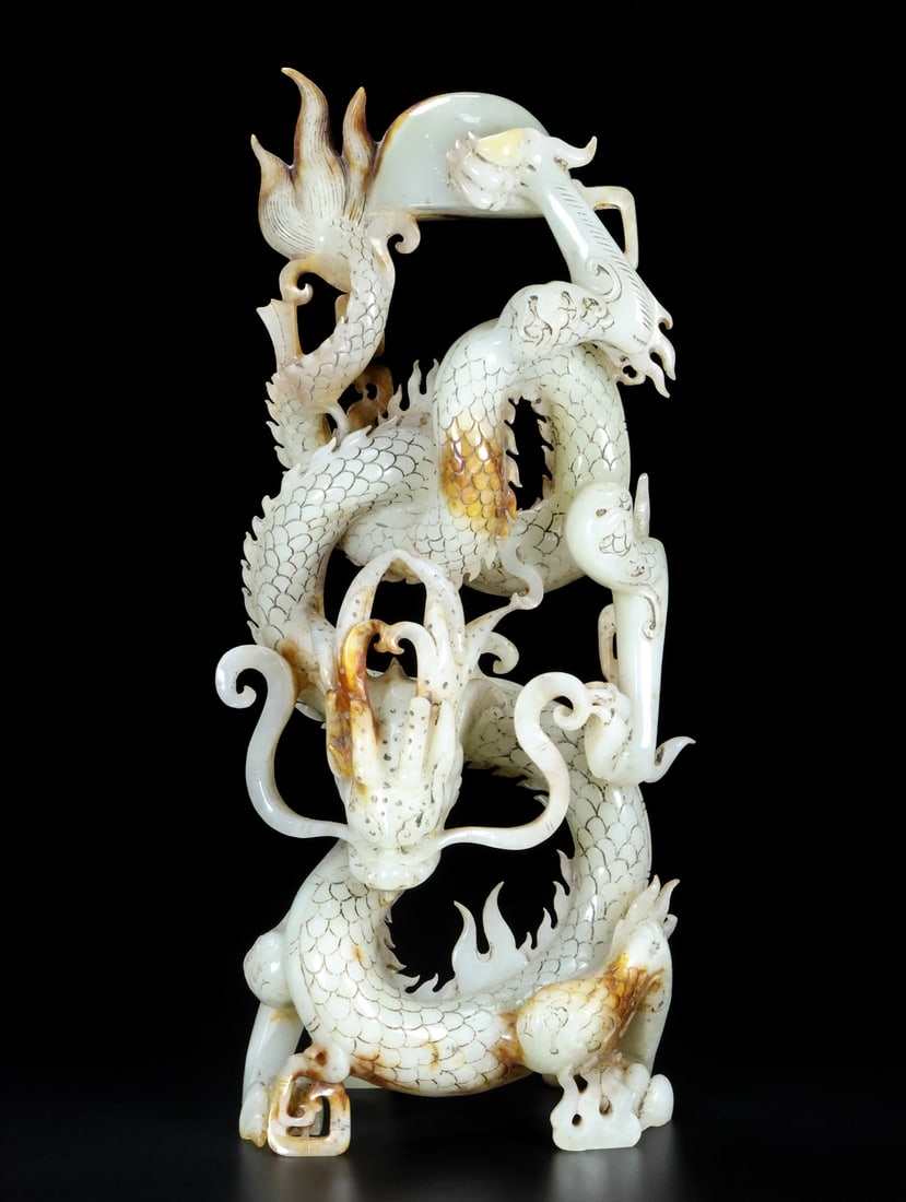 An Exquisite White Jade Dragon Ornament: An Exquisite White Jade Dragon Ornament,Han Dynasty,China,Size:6.3inx3.5inx13.8in,Weight:2347g,白玉龙摆件,中国汉代
