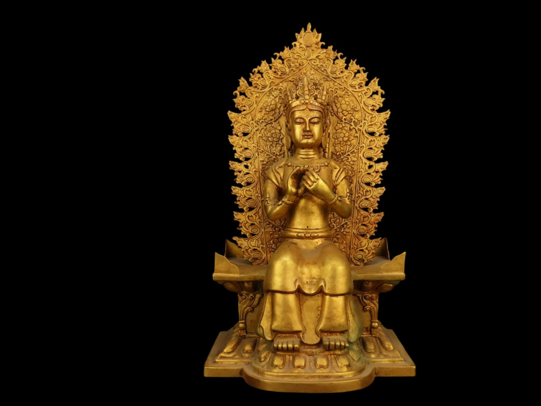 An Exquisite Gilt Bronze Buddha Statue: An Exquisite Gilt Bronze Buddha Statue,Qing Dynasty,China,Size:8.3inx5.1inx14.6in,Weight:3507g,铜鎏金佛像,中国清代