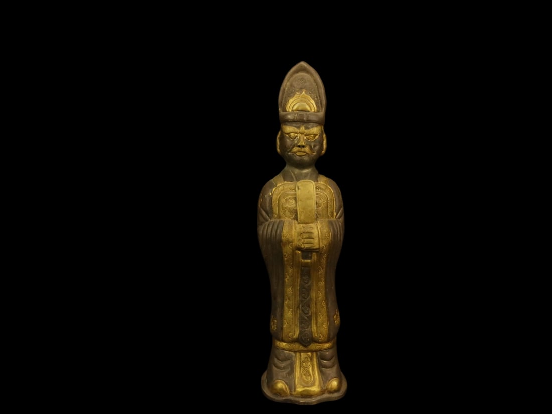 An Exquisite Gilt Bronze Figure Ornament: An Exquisite Gilt Bronze Figure Ornament,Qing Dynasty,China,Size:2.8inx2.2inx10.2in,Weight:573g,铜鎏金人物摆件,中国清代