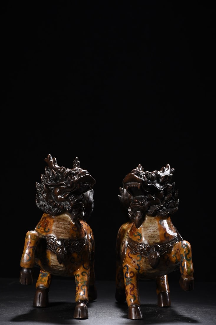 A Pair of Exquisite Cloisonne Kylin Ornaments (1 of 9)