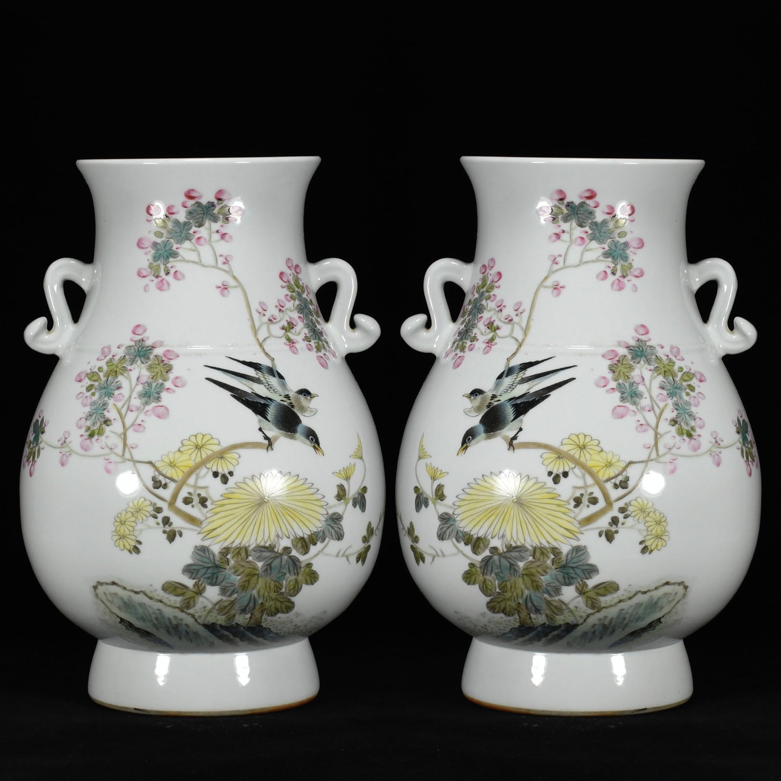A Pair of Famille-Rose Flower and Bird Pattern Double-Ears Vase,with poems: A Pair of Exquisite Famille-Rose Flower and Bird Pattern Double-Ears Vase,with poems,Qing Dynasty,China,Size:13.8inx9.4in*2,一对粉彩花鸟纹双耳