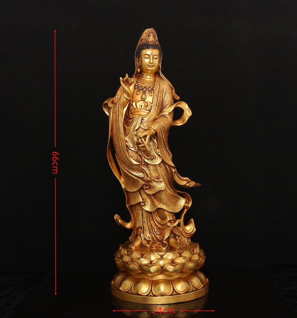 An Exquisite Gilt Bronze Statue of Avalokitesvara: An Exquisite Gilt Bronze Statue of Avalokitesvara,Ming Dynasty,China,with Yongle Six-character Mark,Size:25.6inx9.4in,Weight:14650g,铜鎏金观音像,中国