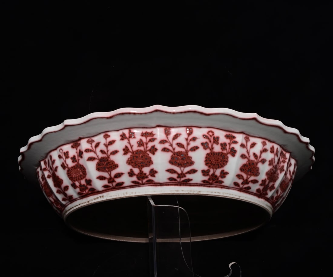 An Exquisite Underglaze-Red Kylin Pattern Flower Pattern Plate, - 7