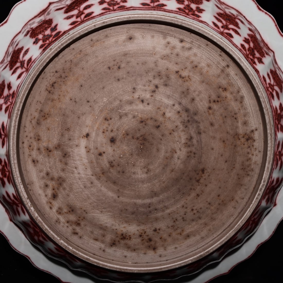 An Exquisite Underglaze-Red Kylin Pattern Flower Pattern Plate, - 8