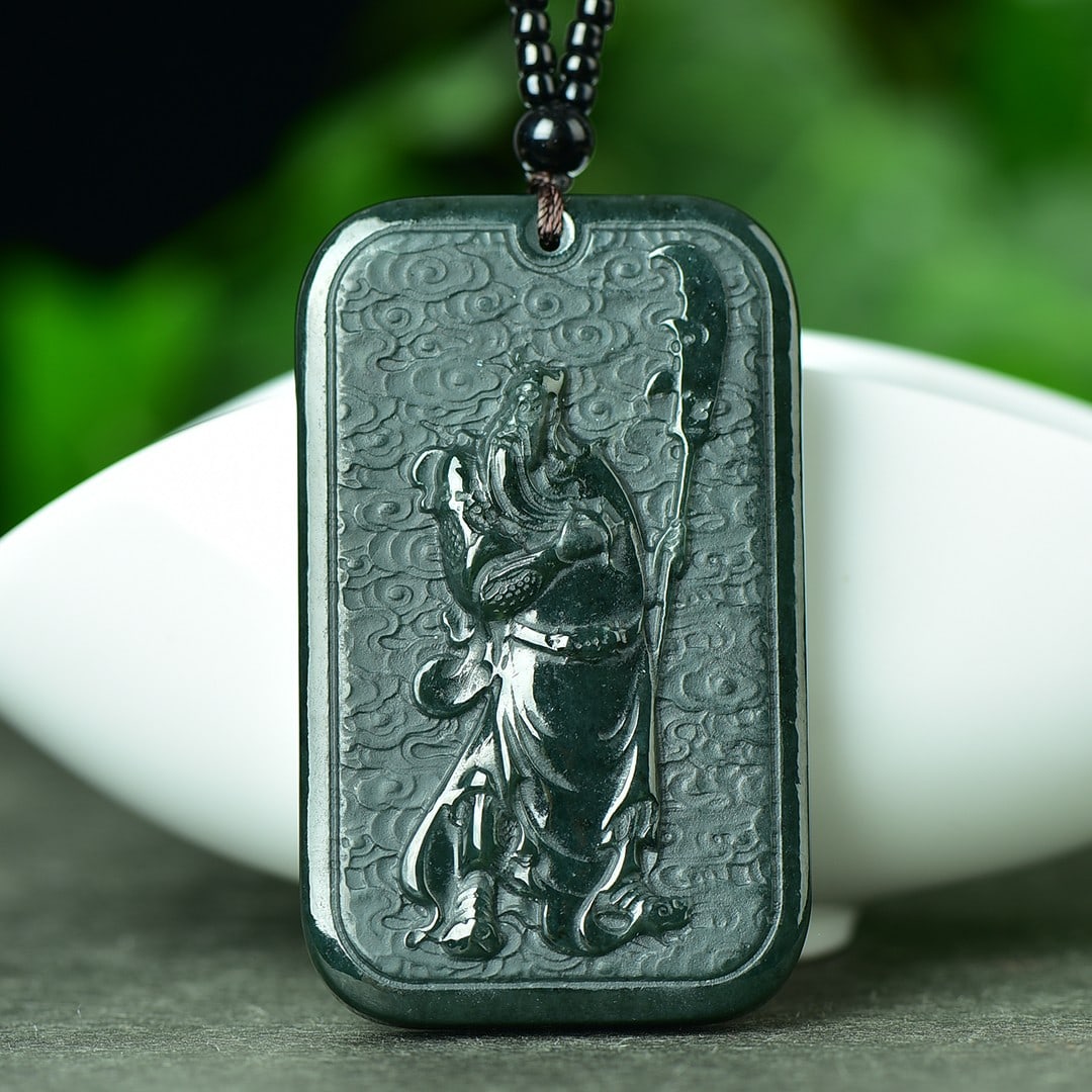 An Exquisite Sapphire Auspicious Cloud and Guangong Pattern Pendant: An Exquisite Sapphire Auspicious Cloud and Guangong Pattern Pendant,Size:39mmx63mm 寓意:吉祥 平安