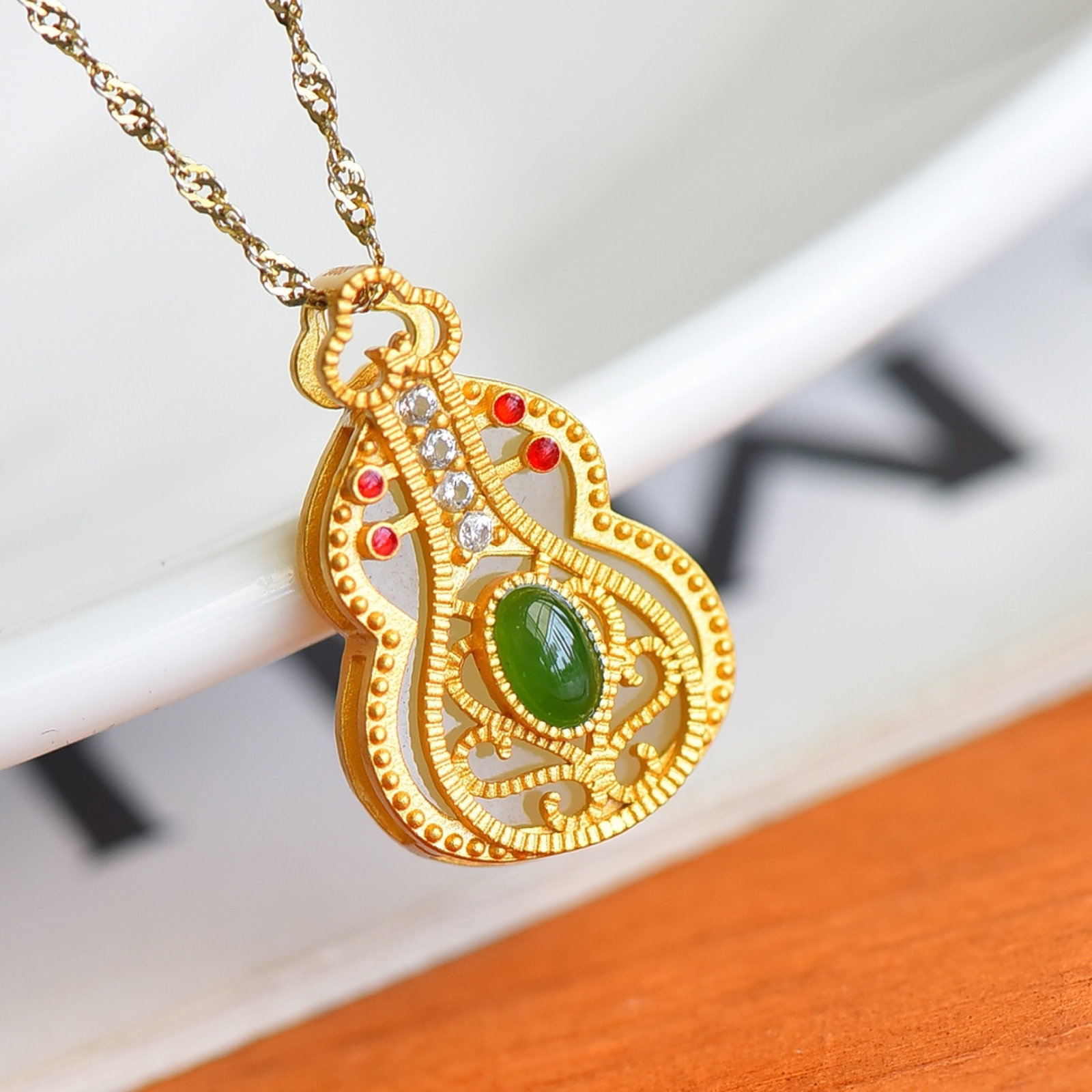 An Exquisite Sterling Silver-Gold Plated Inlaid Jasper Gourd Pendant,Inlaid Gems: An Exquisite Sterling Silver-Gold Plated Inlaid Jasper Gourd Pendant,Inlaid Gems,Size:13mmx17mm