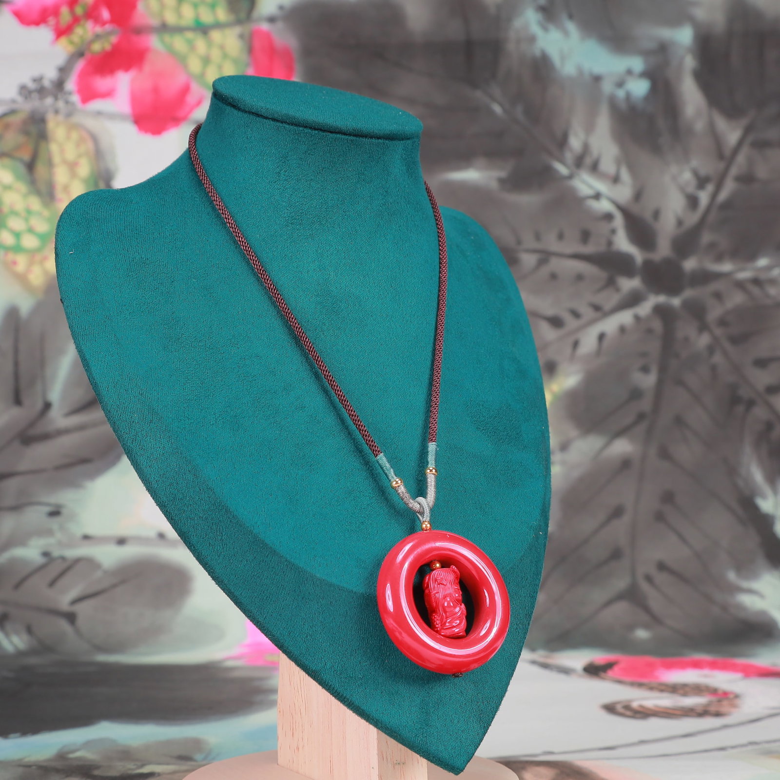 An Exquisite Cinnabar Figure Pattern Pendant - 8